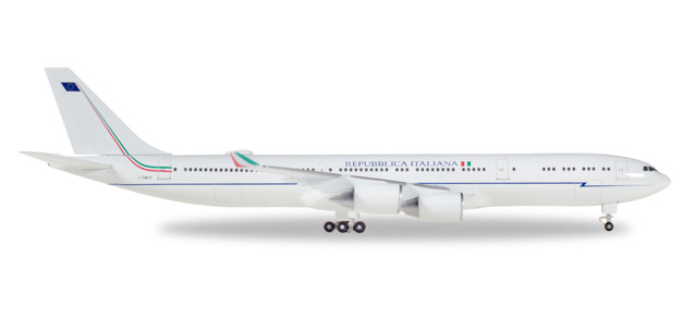 530385 Гражданский самолёт Italian Air Force Airbus A340-500 - 31° Stormo 1:500