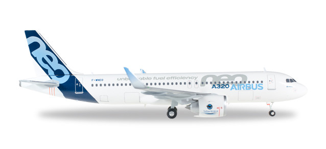 557894 Самолет Аирбас А320 Airbus A320neo 1:200
