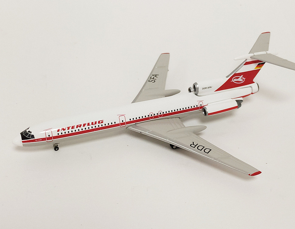 Самолет Ту-154М Interflug 1:400