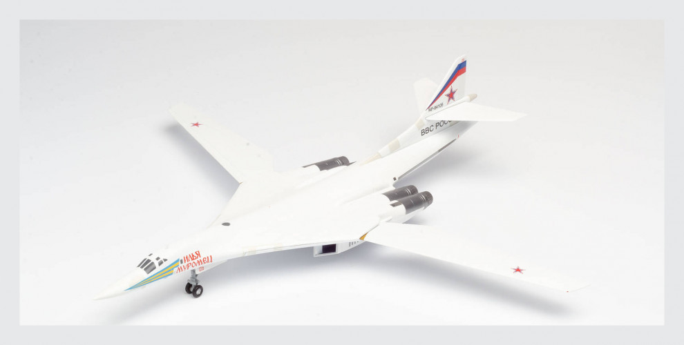 Военный самолет Ту-160 ВВС РФ Белый лебедь Engels-2 Илья Муромец" 1:200