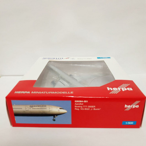 Самолёт Boeing 777-300 Иван Бунин 1:500