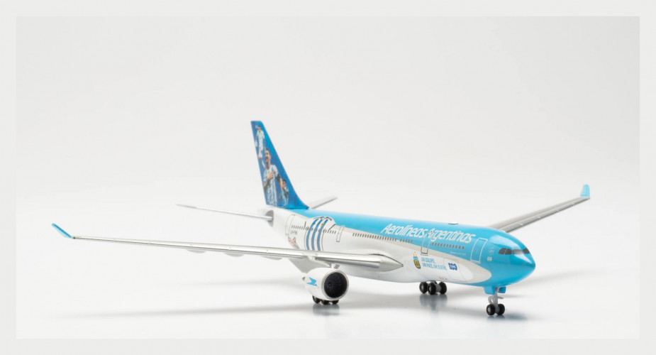 Самолет Aerolíneas Argentinas Airbus A330-200 1:200