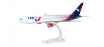 611749 Самолёт Azur Air Boeing 767-300 1:200