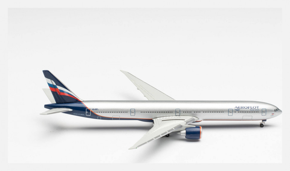  BOEING 777 300ER