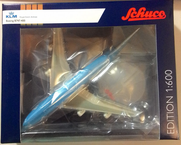 403551632 Самолет Lufthansa Аирбас AirbusA380-800 1:600