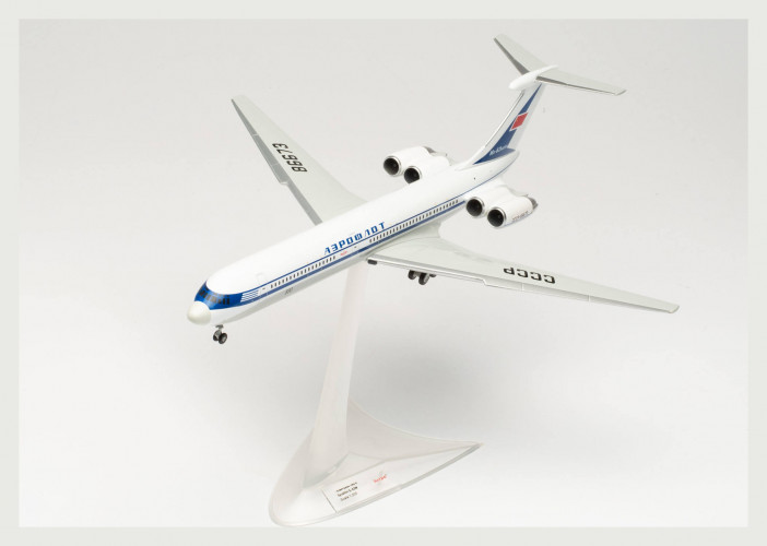 Самолет IL-62 Aeroflot - Le Bourget 71, 50 лет CCCP-86673 1:200