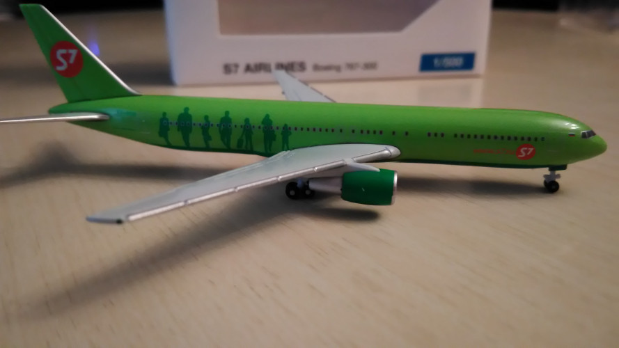 519274 Самолёт S7 Airlines Boeing 767-300 1:500