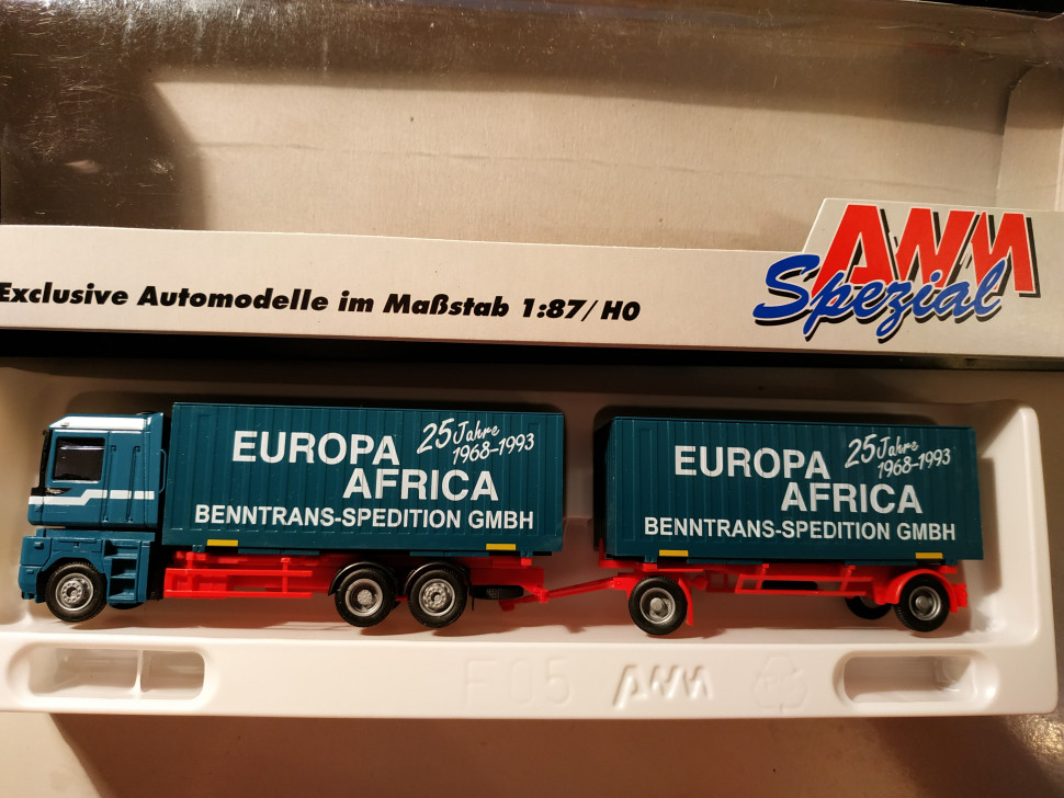 70143 Грузовой автомобиль фура Europa Africa Renault 1:87 70143 Грузовой автомобиль фура Europa Africa Renault 1:87