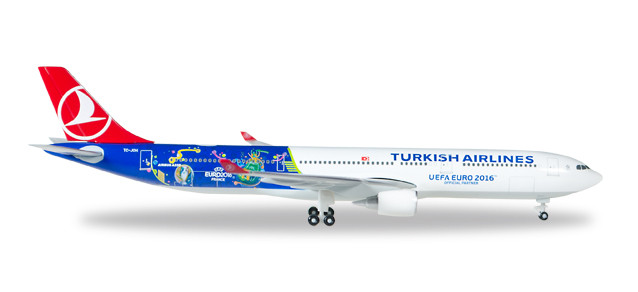 529556 Самолет Turkish Airlines Airbus A330-300 "EM 2016" 1:500
