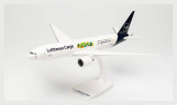 Самолет Боинг B777F LufthansaCargo Humancare 1:200
