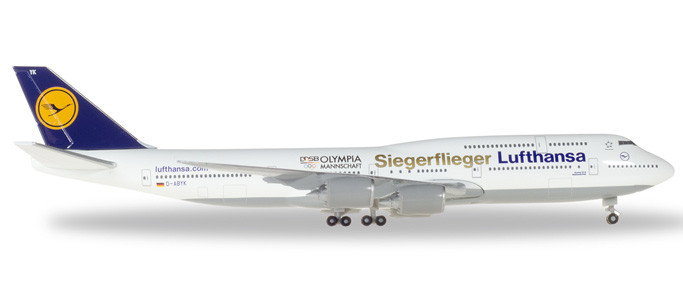 530026 Самолёт Lufthansa Boeing 747-8 Intercontinental 1:500​
