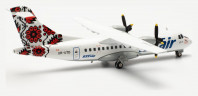 Самолет UTair ATR-42-300 1:200
