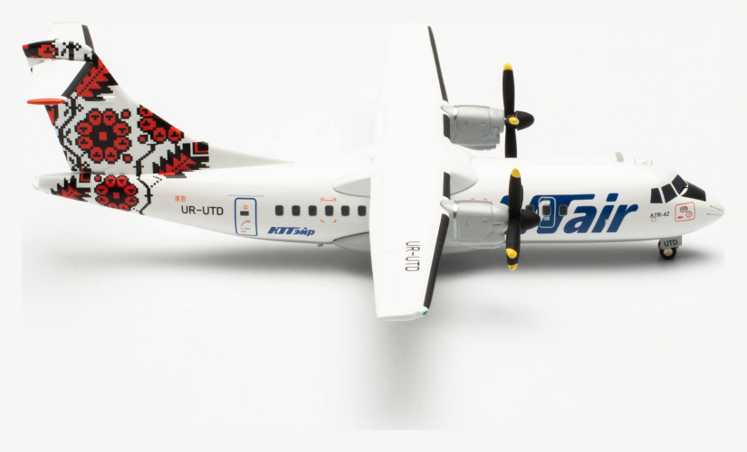 Самолет UTair ATR-42-300 1:200