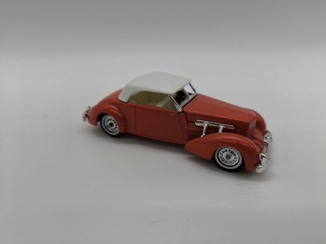 Модель автомобиля Cord 812 - 1937 г 1:43