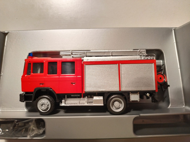 045483 Пожарный автомобиль MAN M 2000FW 1:87