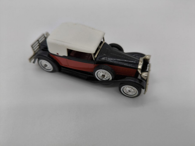 Модель автомобиля Packard Victoria 1:43