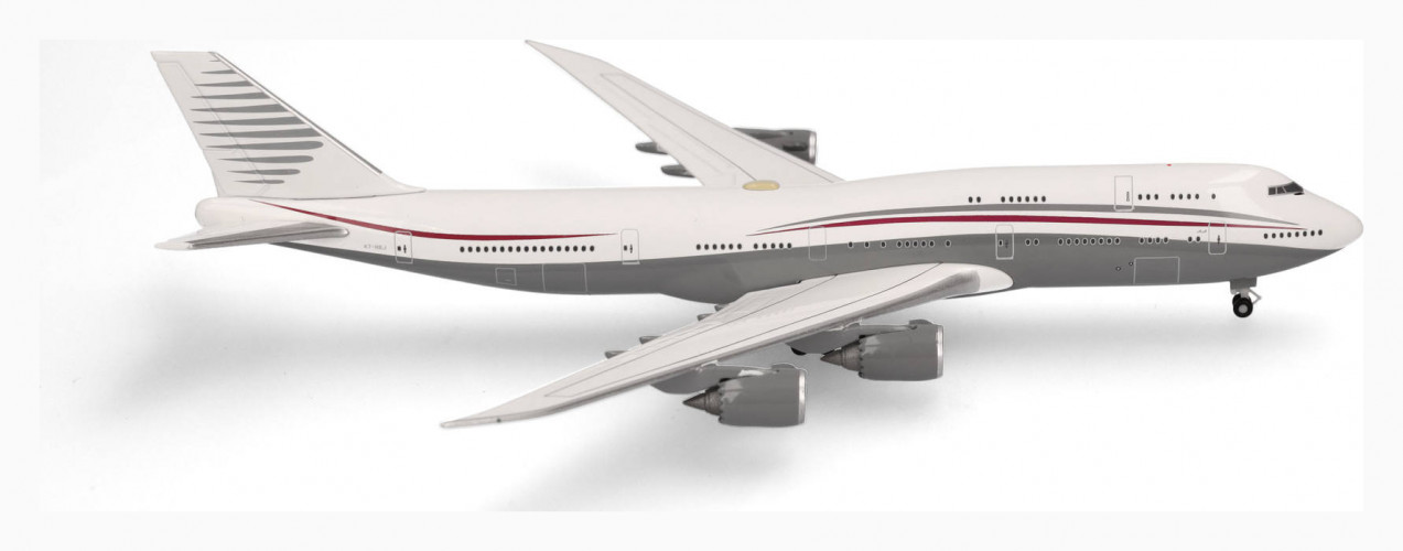 Самолет Qatar Amiri Flight Boeing 747-8 BBJ 1:500